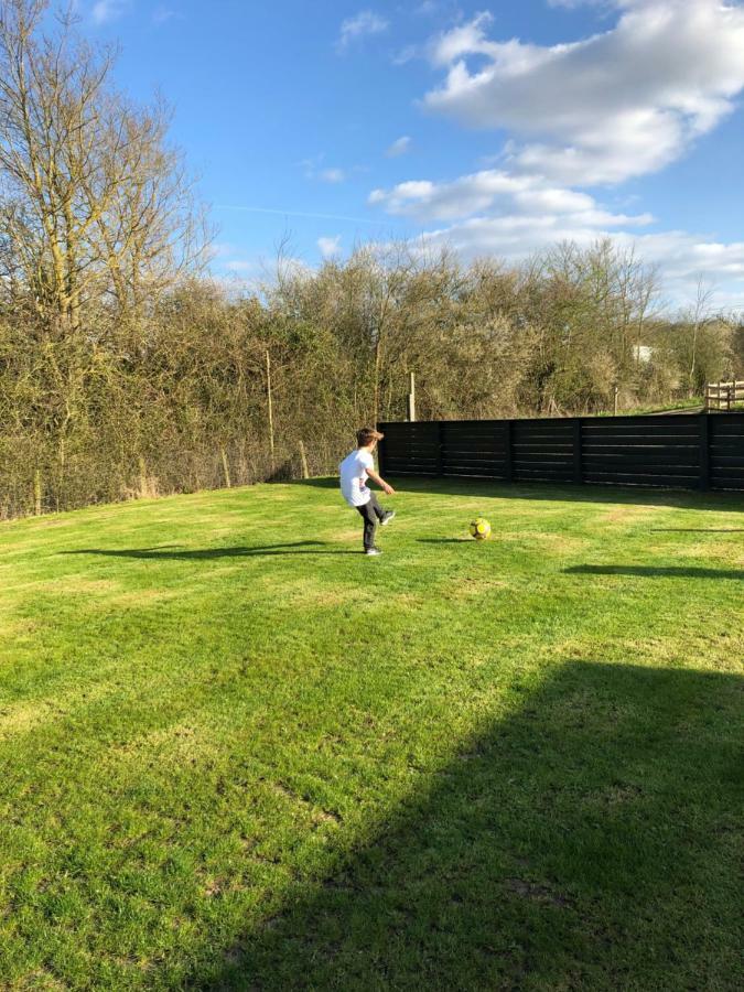 Willow Court Farm Studio East & Petting Farm, 8 Mins To Legoland & Windsor, 15 Mins To Lapland Uk Luaran gambar
